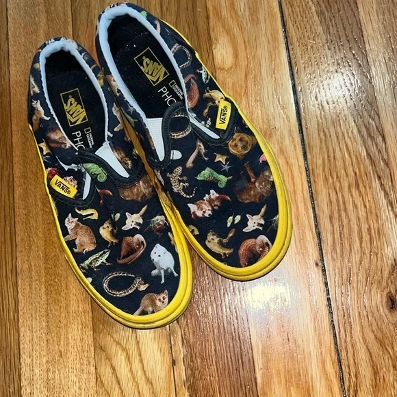 Kids Vans x National Geographic low top size 1.5 see pics GUC. - Picture 1 of 6